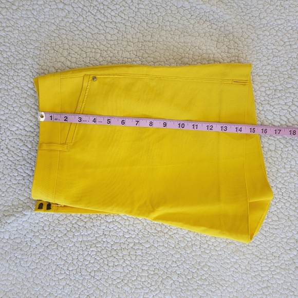 NWT Tahari Yellow Gold Canary Womens Twill Shorts Colorful Summer Size 14 - Picture 11 of 11